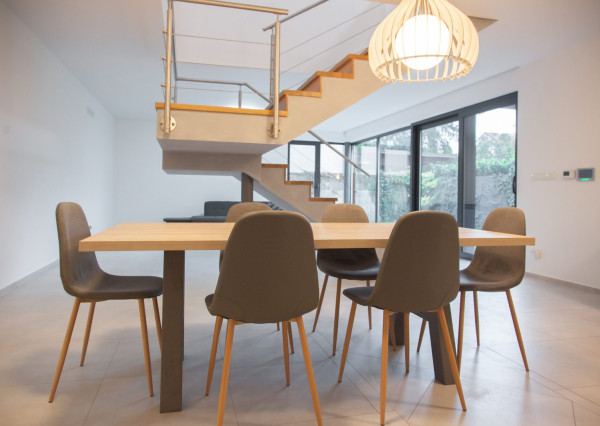 Na predaj exkluzívny 4-izbový rodinný dom priamo pod Devínom