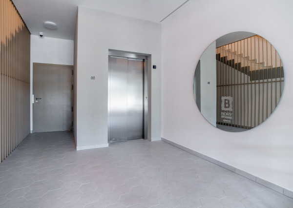 Na predaj svetlý 1,5-izbový byt v NADŠTANDARDE v lukratívnej lokalite BORY