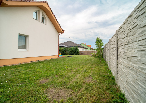 Na predaj príjemný 4-izbový rodinný dom v Lehniciach