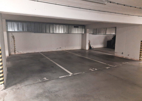 Na prenájom garážové parkovacie státie v Petržalke