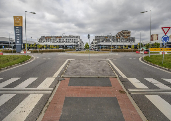 Na prenájom nadštandardne zariadený 2-izbový byt v novostavbe Slnečnice