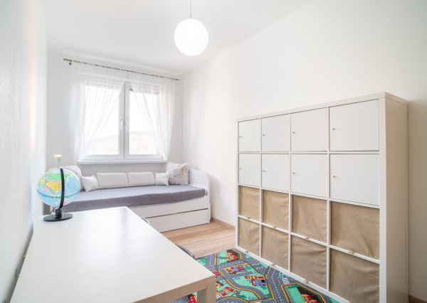 Na predaj dobre dispozične riešený 3-izbový byt vo vyhľadávanej lokalite Karlovej Vsi