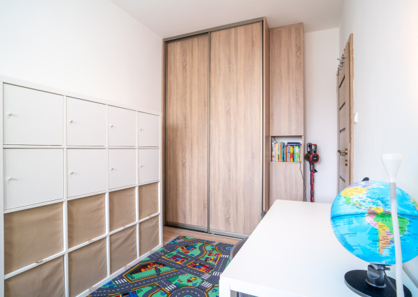 Na predaj dobre dispozične riešený 3-izbový byt vo vyhľadávanej lokalite Karlovej Vsi