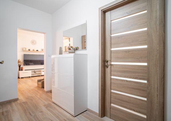 Na predaj dobre dispozične riešený 3-izbový byt vo vyhľadávanej lokalite Karlovej Vsi