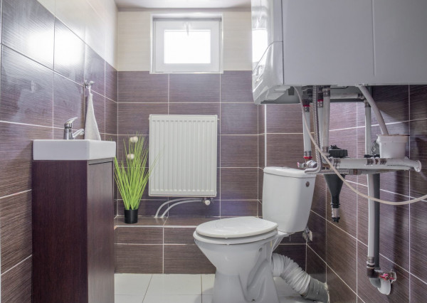 Na predaj priestranný 6-izbový rodinný dom v obci Hrnčiarovce nad Parnou