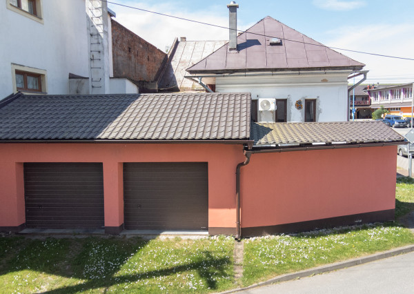 Na predaj komerčná budova v centre mesta Spišská Stará Ves so skvelým investičným potenciálom