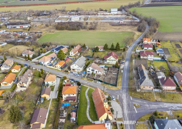 Na predaj investičná priemyselná hala v obci Trnávka