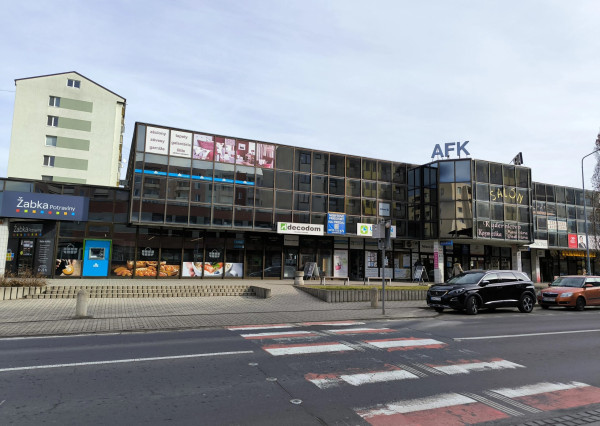 Na prenájom moderný obchodný priestor v centre mesta Malacky