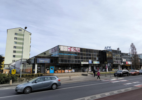 Na prenájom moderný obchodný priestor v centre mesta Malacky