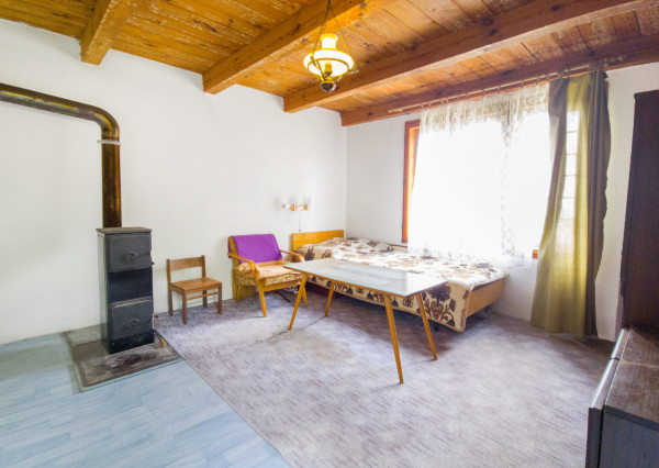 Na predaj rekreačná chata v jedinečnom prostredí Malých Karpát v Sološnici