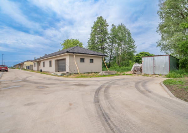 Na predaj nadštandardná 5-izbová novostavba rodinného domu v pokojnej časti Nových Zámkov