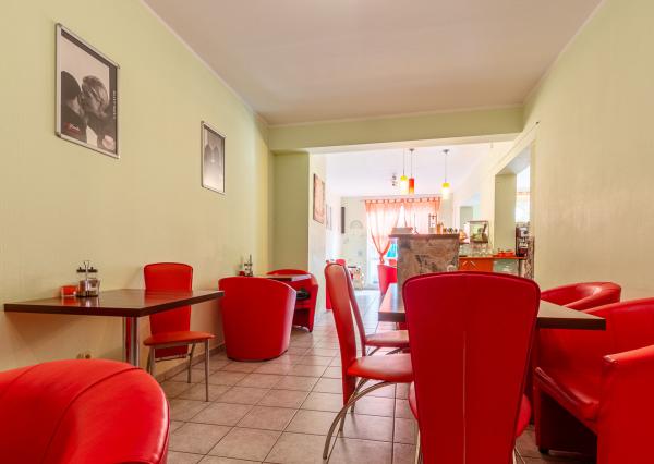 Na predaj gastroprevádzka s vonkajšou terasou v Karlovej Vsi