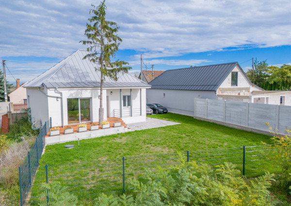Na predaj zrekonštruovaný 4-izbový rodinný dom v obci Hrubý Šúr