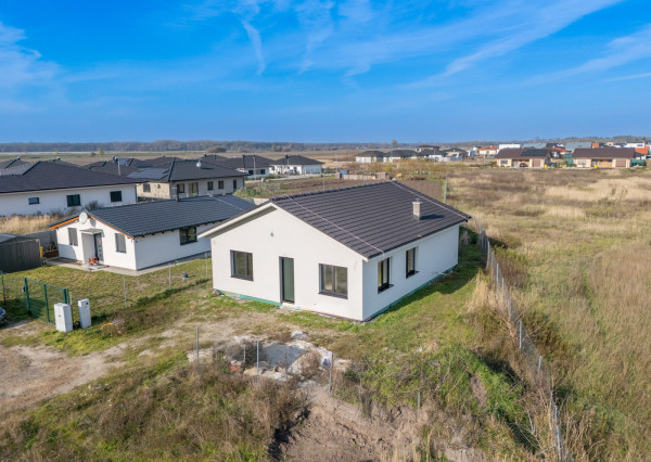 Na predaj novostavba 4-izbového bungalovu v príjemnej lokalite neďaleko Bratislavy