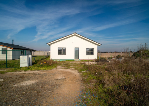 Na predaj novostavba 4-izbového bungalovu v príjemnej lokalite neďaleko Bratislavy