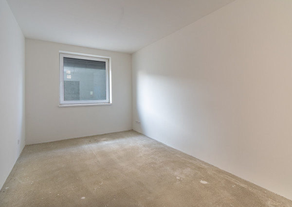 Na predaj priestranný 4-izbový bungalov s terasou v Hrnčiarovciach nad Parnou