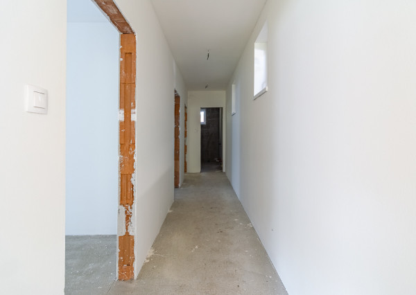 Na predaj jedinečný 4-izbový rodinný dom s terasou v Hrnčiarovciach nad Parnou