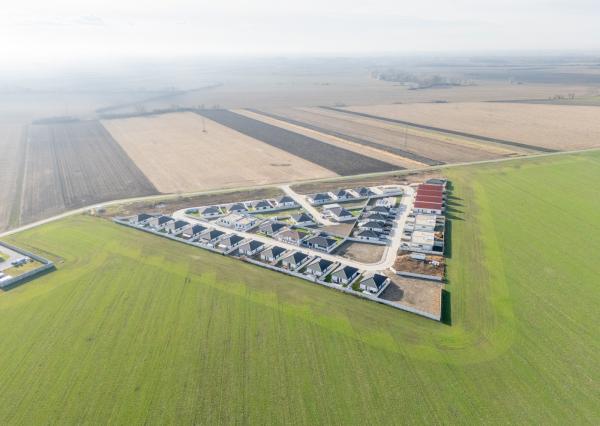 Na predaj lukratívne pozemky v novovybudovanej časti obce Topoľnica