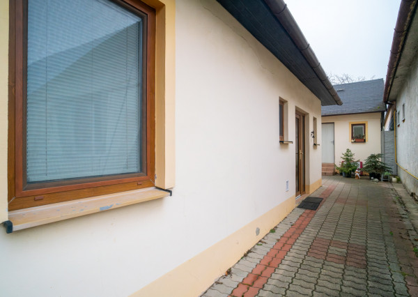 Na predaj 4-izbový rodinný dom vo Vinohradoch nad Váhom