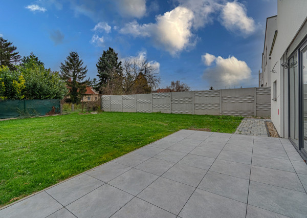 Na predaj moderný 5-izbový rodinný dom v Šamoríne