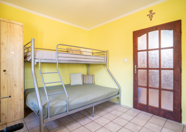 Na predaj rodinný dom s rozľahlým pozemkom v obci Nové Sady