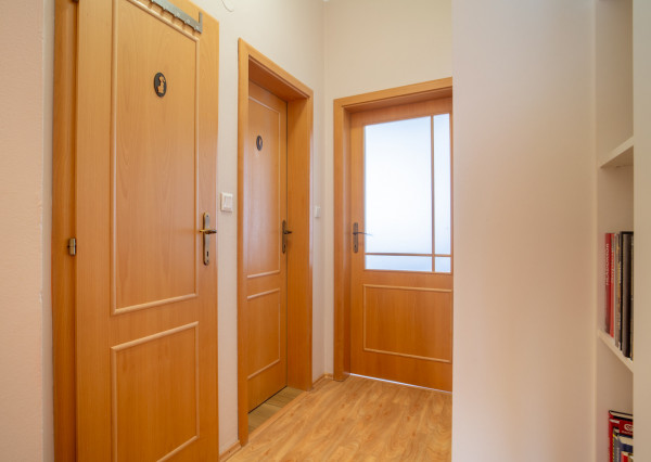 Na predaj kompletne zariadený 3-izbový byt v Trenčíne