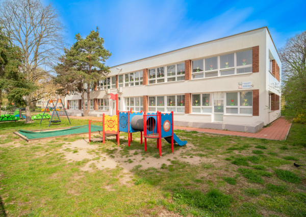 REZERVOVANÉ: Na predaj 1,5-izbový byt v centre Malaciek s investičným potenciálom