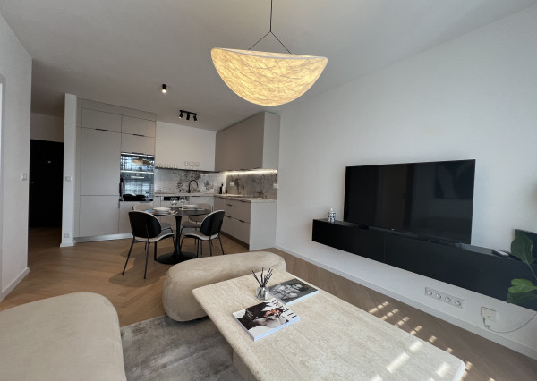 Na prenájom novostavba moderného, kompletne zariadeného 2izb bytu na Tramínovej ul. v Trenčíne.