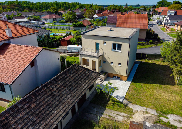 Na predaj kompletne zrekonštruovaný rodinný dom v obci Holice