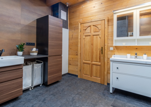 Na predaj jedinečné rodinné sídlo s kúpacím jazierkom a výhľadom na Vysoké Tatry