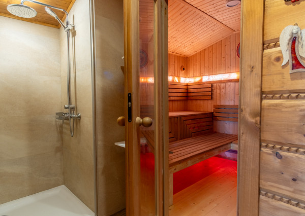 Na predaj jedinečné rodinné sídlo s kúpacím jazierkom a výhľadom na Vysoké Tatry