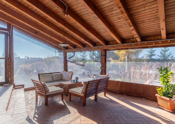 Na predaj jedinečné rodinné sídlo s kúpacím jazierkom a výhľadom na Vysoké Tatry