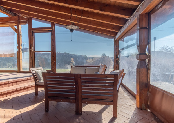 Na predaj jedinečné rodinné sídlo s kúpacím jazierkom a výhľadom na Vysoké Tatry