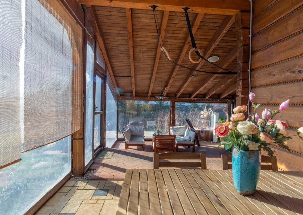 Na predaj jedinečné rodinné sídlo s kúpacím jazierkom a výhľadom na Vysoké Tatry