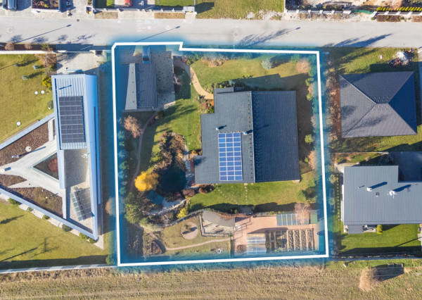 Na predaj jedinečné rodinné sídlo s kúpacím jazierkom a výhľadom na Vysoké Tatry