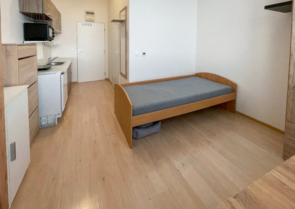 Na prenájom minimalistický 1-izbový byt v Rovinke