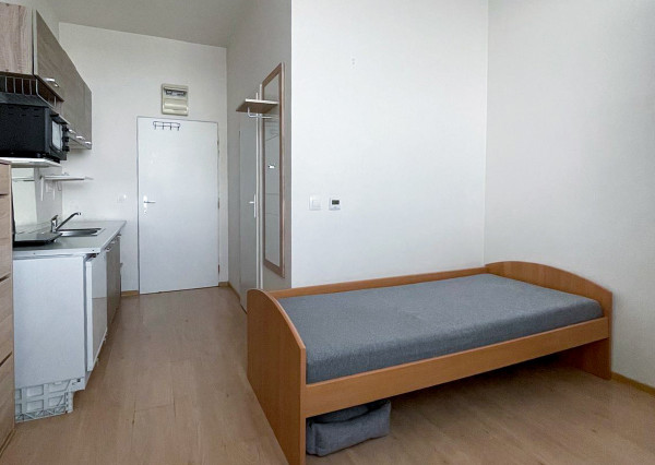 Na prenájom minimalistický 1-izbový byt v Rovinke