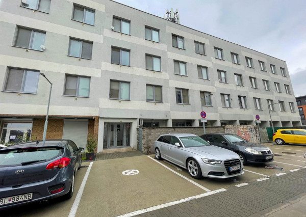 Na prenájom minimalistický 1-izbový byt v Rovinke