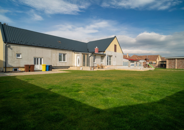 Na predaj 4-izbový rodinný dom po kompletnej rekonštrukcii v Šulekove