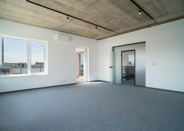 Na predaj 3-podlažná polyfunkcia na Zavarskej ulici v Trnave