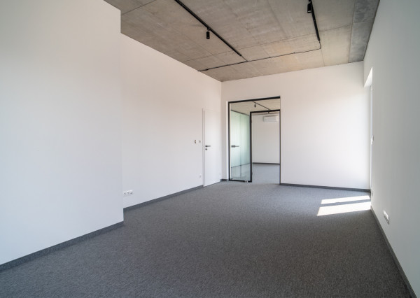 Na predaj 3-podlažná polyfunkcia na Zavarskej ulici v Trnave