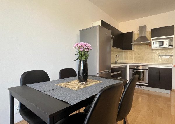 Na prenájom priestranný 3-izbový byt v Trenčíne