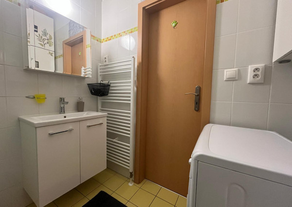 Na prenájom priestranný 3-izbový byt v Trenčíne