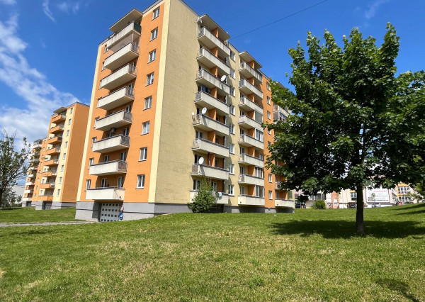 Na prenájom priestranný 3-izbový byt v Trenčíne