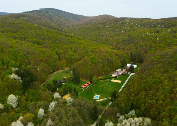 Na predaj rekreačný rezort v chránenej oblasti Bielych Karpát