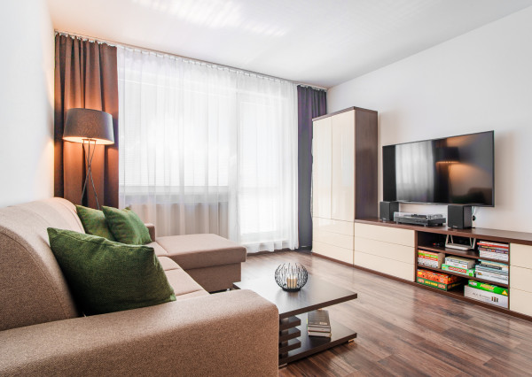 REZERVOVANÉ: Na predaj kompletne zariadený 2-izbový byt v centre Banskej Bystrice