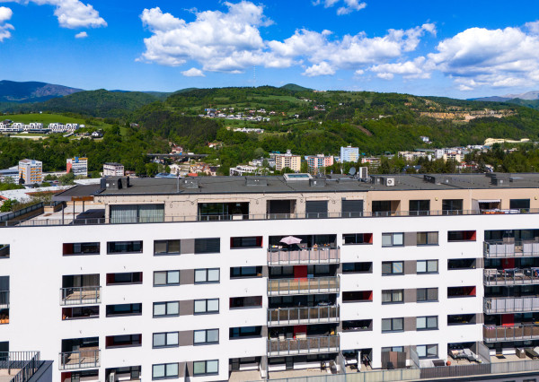 REZERVOVANÉ: Na predaj kompletne zariadený 2-izbový byt v centre Banskej Bystrice