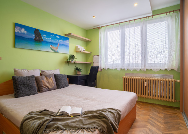 Na predaj 2-izbový byt s balkónom po kompletnej rekonštrukcii v Ružinove