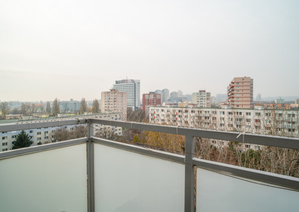 Na predaj 2-izbový byt s balkónom po kompletnej rekonštrukcii v Ružinove