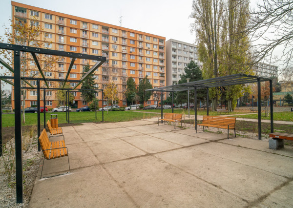 Na predaj 2-izbový byt s balkónom po kompletnej rekonštrukcii v Ružinove